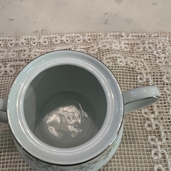 Noritake lidded sugar bowl and creamer. Patten is 2031 Savannah - Picture 6 of 15